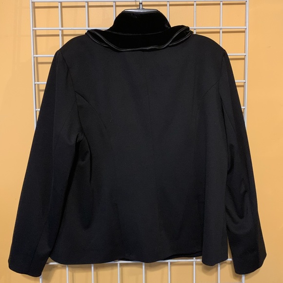 Chico’s 3 XL velvet trimmed black blazer one button polyester lining - Picture 2 of 4